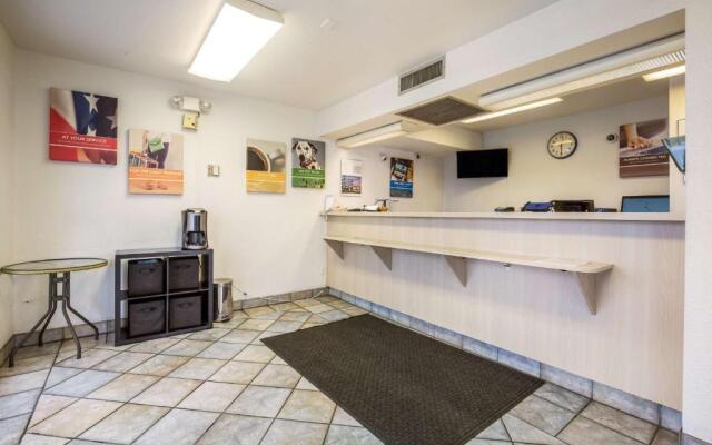 Motel 6 Kingman, AZ - Route 66 East