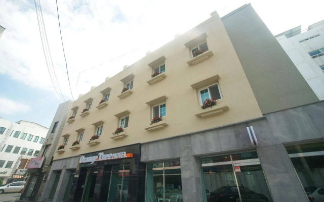 Orange Tree Hotel & Cafe