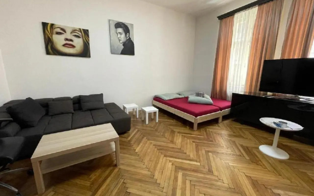 Red&Black Apartment City centr