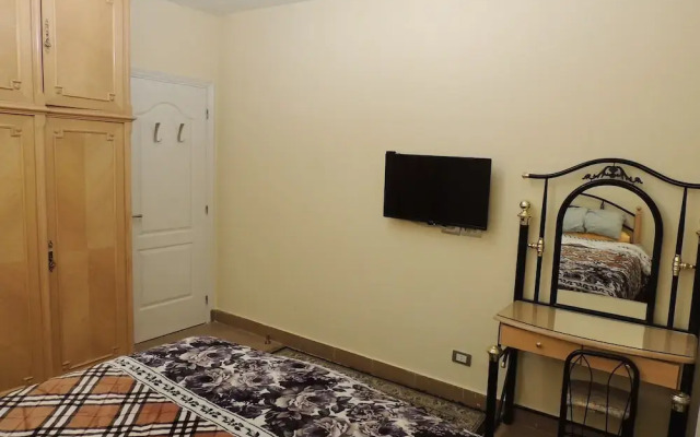 Sultan Cairo Nile Maadi