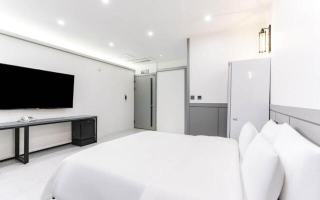 Pyeongtaek Godeok Richstay Hotel