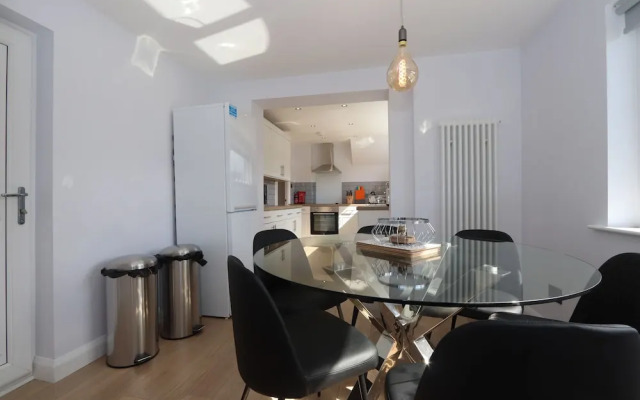 Dunfermline Luxury 3 bedroom house