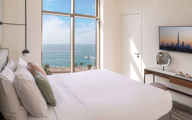 Th8 Palm Dubai Beach Resort, Vignette Collection, by IHG