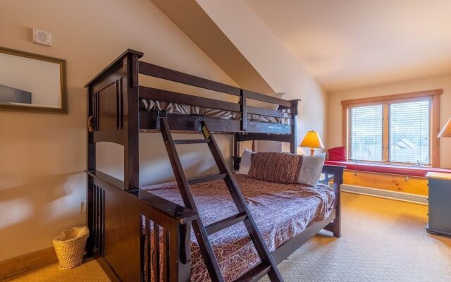 2311 Red Hawk Lodge 2 Bedroom Condo by RedAwning