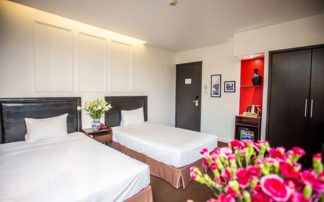 Dinh Hotel
