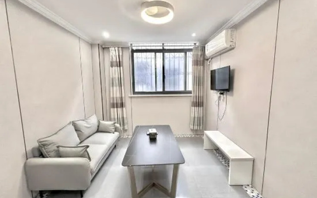 C9 Apartment Hotel (Shanghai Tianshan Road)