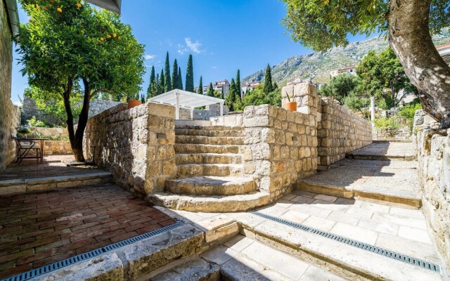 Amazing Apartment in Donje Obuljeno With Wifi and 2 Bedrooms