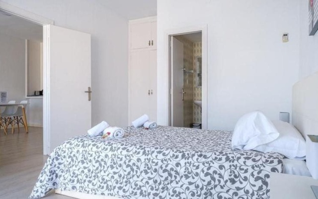 Jacaranda Apartments & Studios
