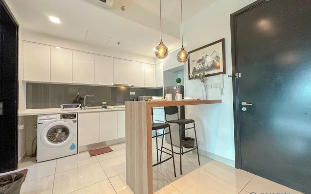 Almas Suites Puteri Harbour by Stayrene