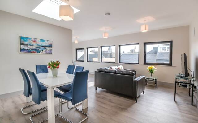 Central Park Apartment 2