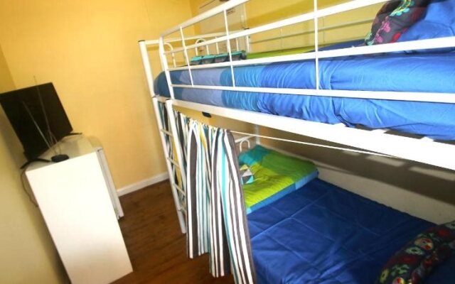 Zing Backpackers