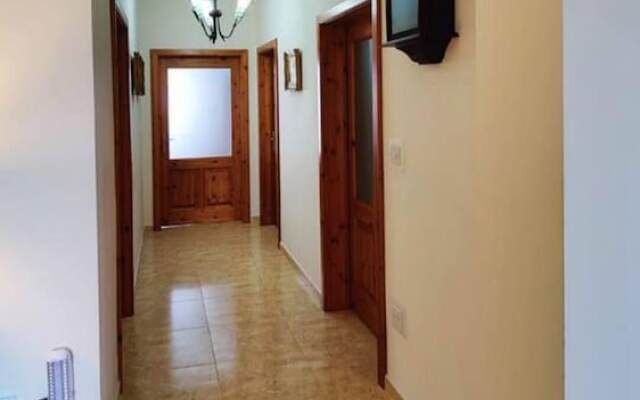 Peaceful Haven With Stunning Views Close to sea