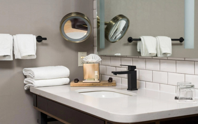 Renaissance Minneapolis Hotel, The Depot