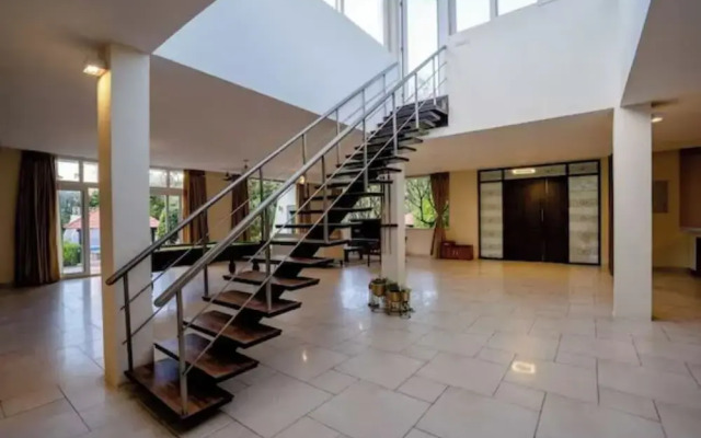 Khushana Villa by Baywatch stayzz