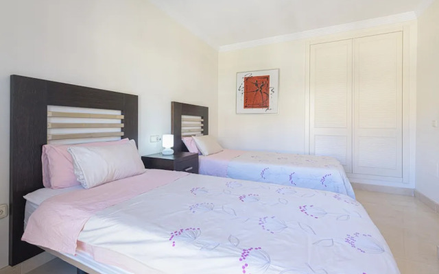 Villa Riviera in Urbanizaci n Riviera Sol