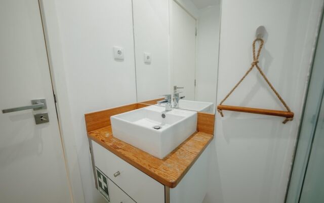 Mezzanine Stylish Apartment P by Vacationy