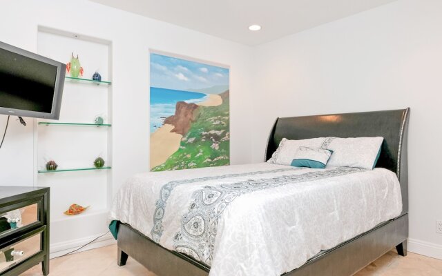 Beachfront Malibu Paradise Home Home