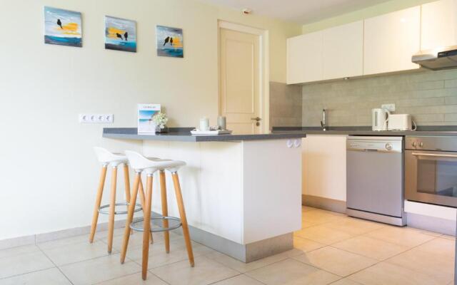 Blissful Garden View Condo Suite 19