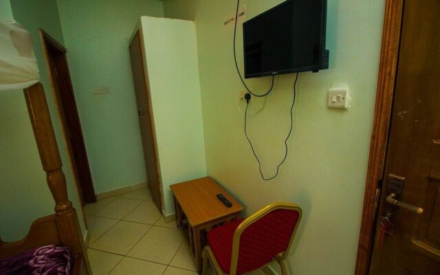 Kajosh Hotel