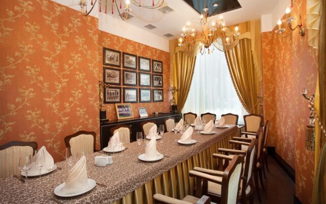 Nadiya Hotel