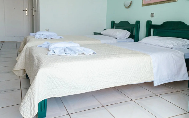 Mistral Apartments Aegina