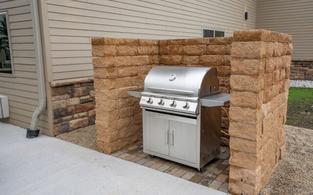 Cobblestone Inn & Suites - Sheldon