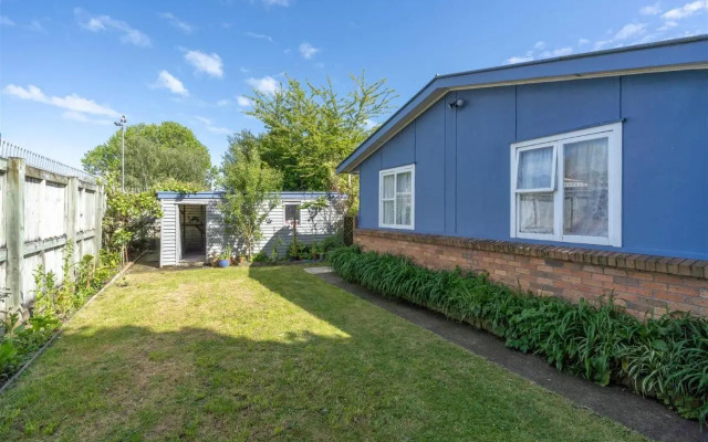 3-bedroom unit within walking distance to city