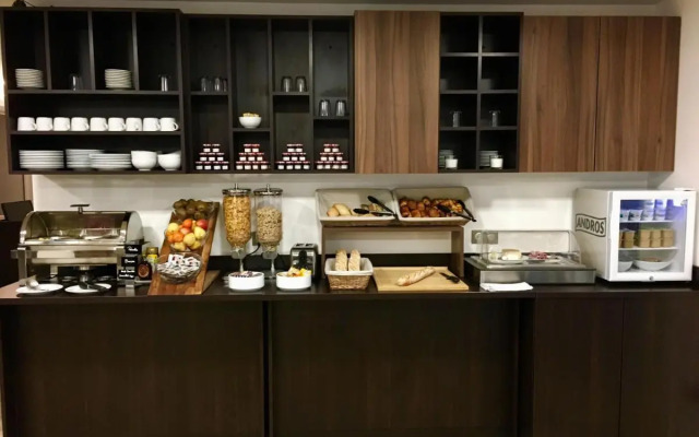 Brit Hotel Martigues Nord