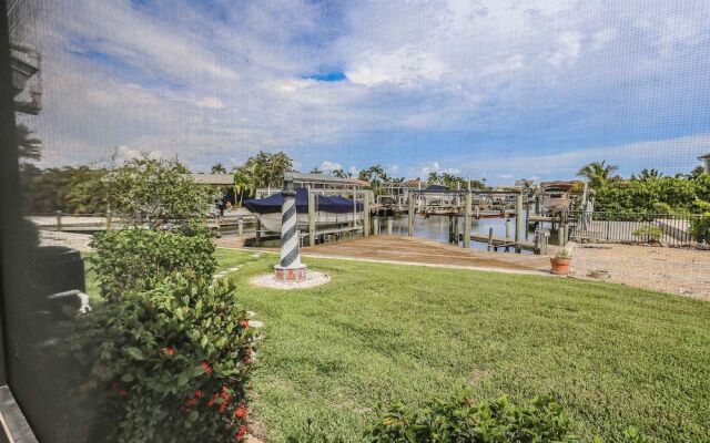 250 Albatross St. - M