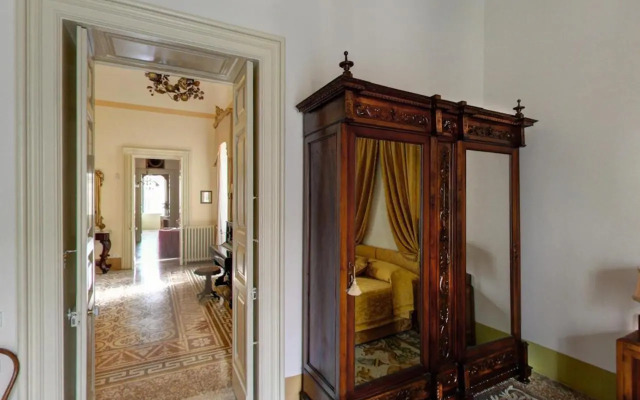Palazzo Pio Apartment