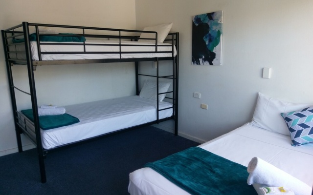 Bargara Beach Hotel Motel – Guest Rooms – Bargara
