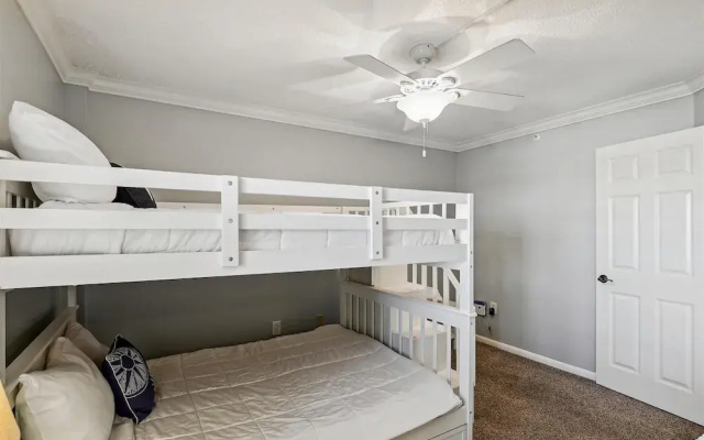 Inlet Reef 314 2 Bedroom Condo by RedAwning