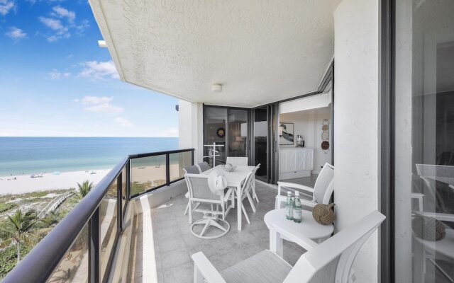 Cozy Beachfront Getaway With Pool and spa