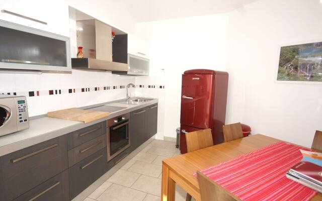 Spacious Apartment in Novi Vinodolski With Swimming Pool
