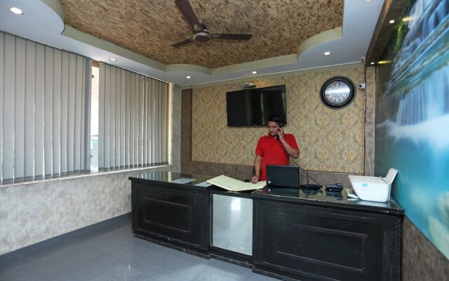 OYO 10592 Hotel Ganga Palace