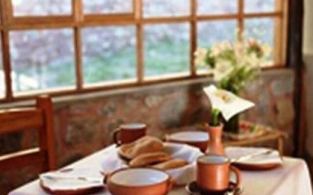 Apu Lodge B&B