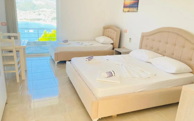 Nefelis Rooms