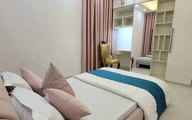 Luxurious 3-bhk Highly Secured & Close to Airport