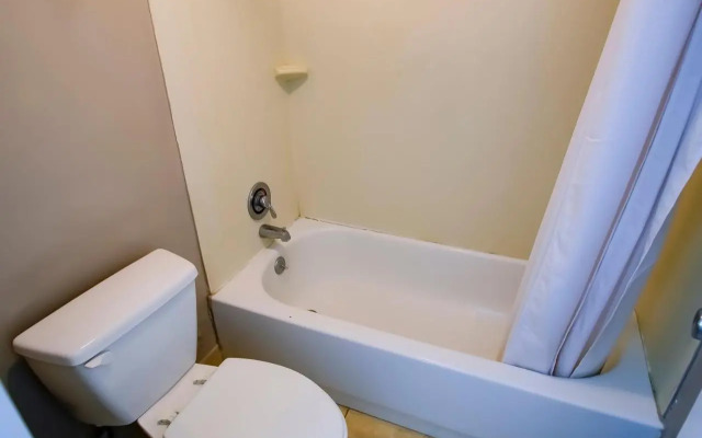 Super 8 Washington/greenville Area