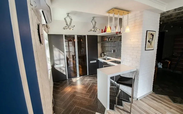Apartment on Pushkinskaya 18