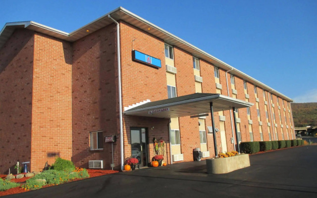 Motel 6 Drums, PA