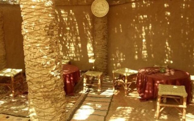 Auberge Kasbah Dar Sahara Tours - Hostel