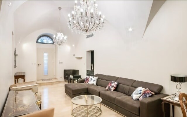 Luxury Loft 4 Bedrooms