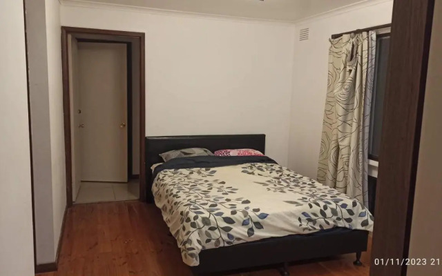 Caulfield Family Home with Large Space