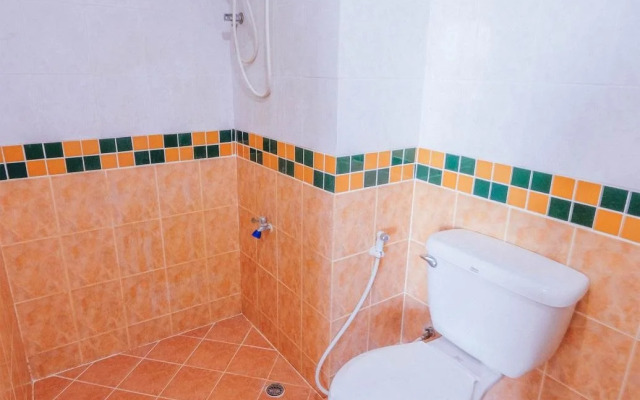 Golden House @ Onnut Station