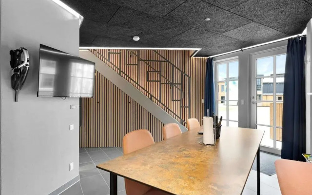 Holiday Home With Creative Workshops