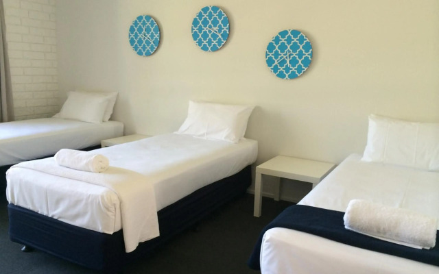 Arcadia Village Motel