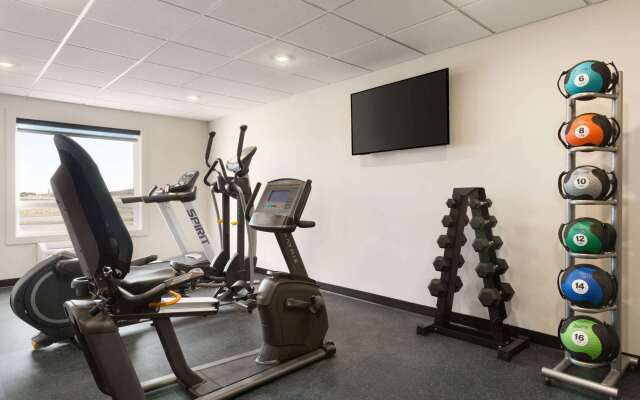 Days Inn by Wyndham Calgary North Balzac