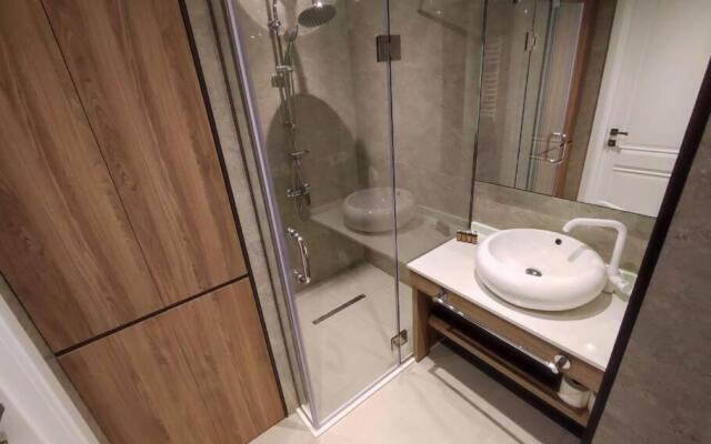 Leo Group BEST STUDIO 2307 Alliance Palace