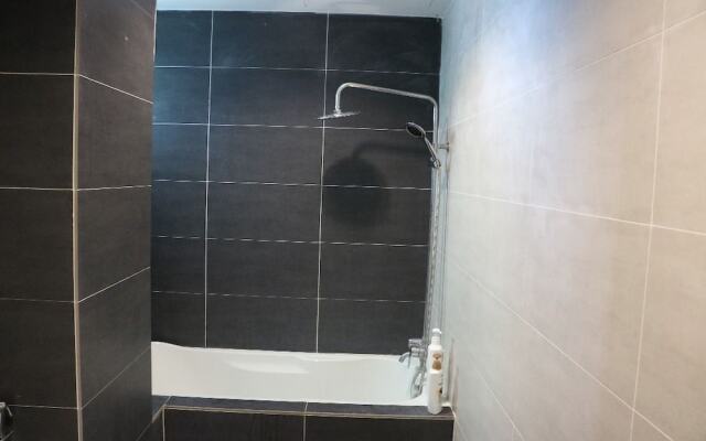 Kinta Riverfront Service Suites Apartment At Ipohtown